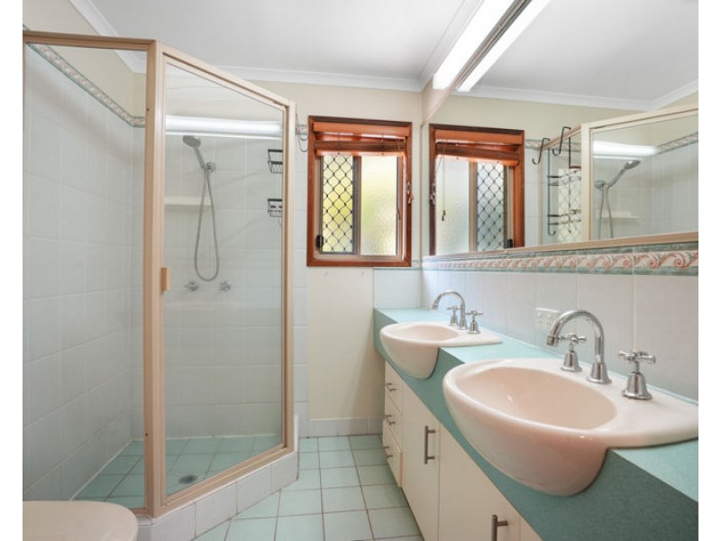 30 Wivenhoe Close, Clinton QLD 4680