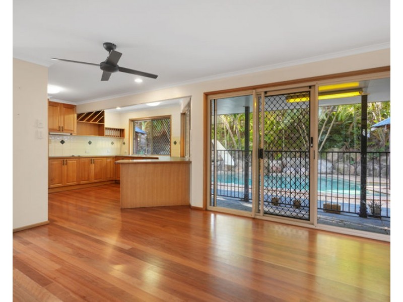 30 Wivenhoe Close, Clinton QLD 4680