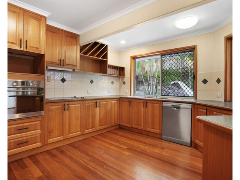 30 Wivenhoe Close, Clinton QLD 4680