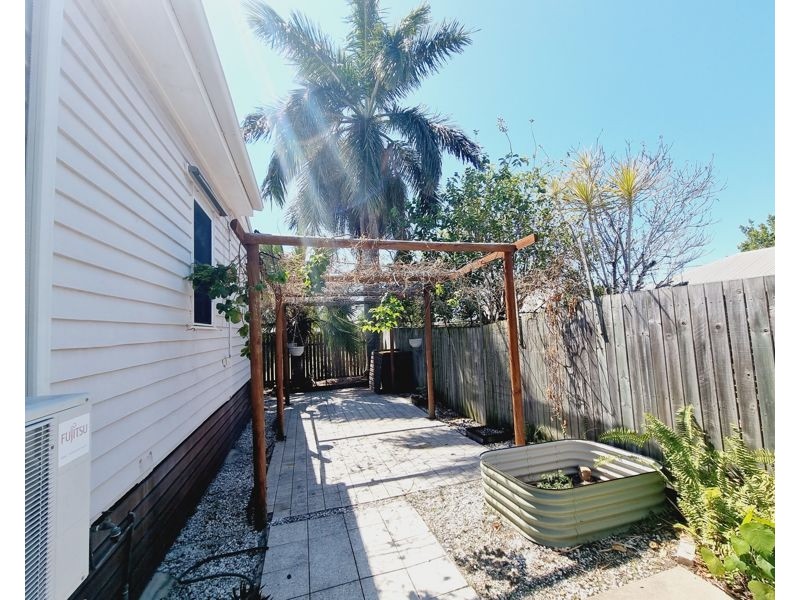 2/7 Stasia Lane, South Gladstone QLD 4680