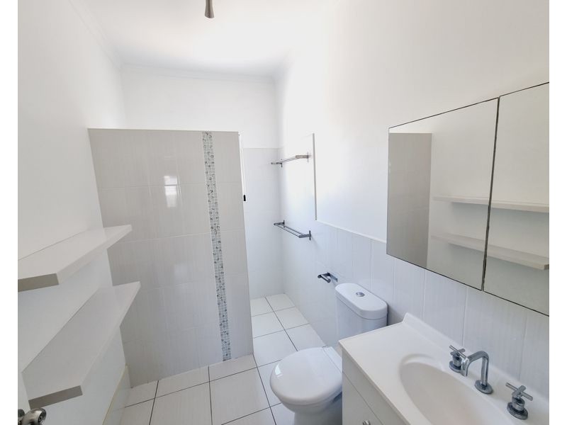 2/7 Stasia Lane, South Gladstone QLD 4680