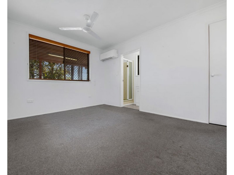 16 Intrepid Street, Clinton QLD 4680