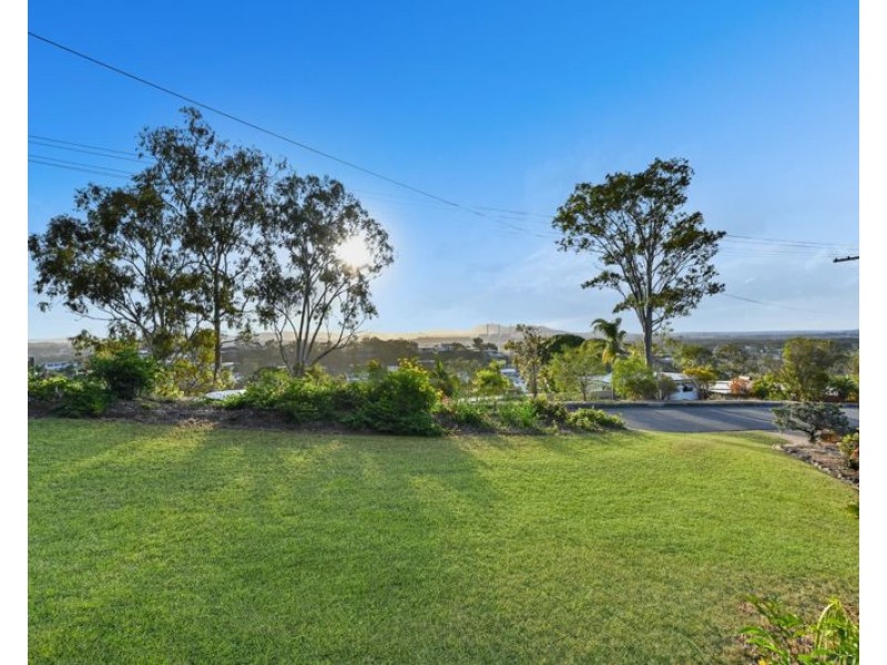 14 Boyne Crescent, West Gladstone QLD 4680