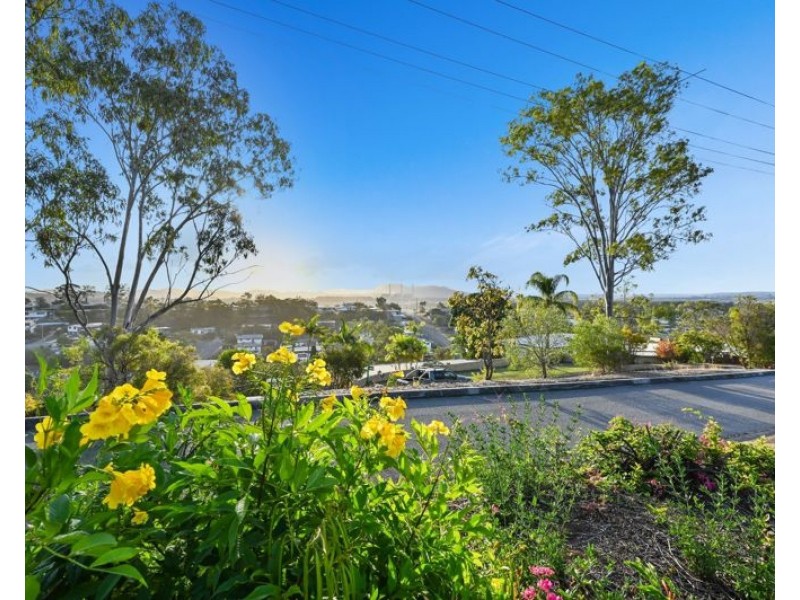 14 Boyne Crescent, West Gladstone QLD 4680