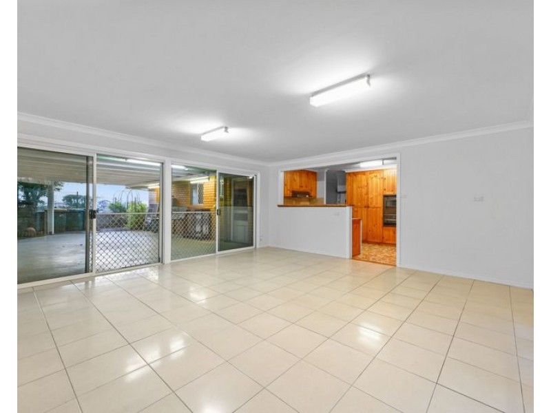 14 Boyne Crescent, West Gladstone QLD 4680