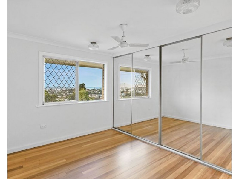 14 Boyne Crescent, West Gladstone QLD 4680