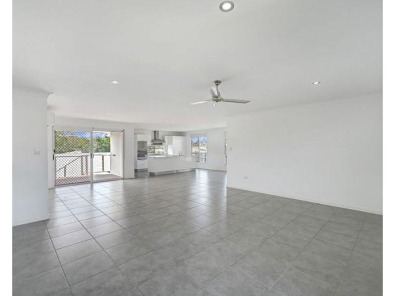 6 Eugenie Court, Glen Eden QLD 4680