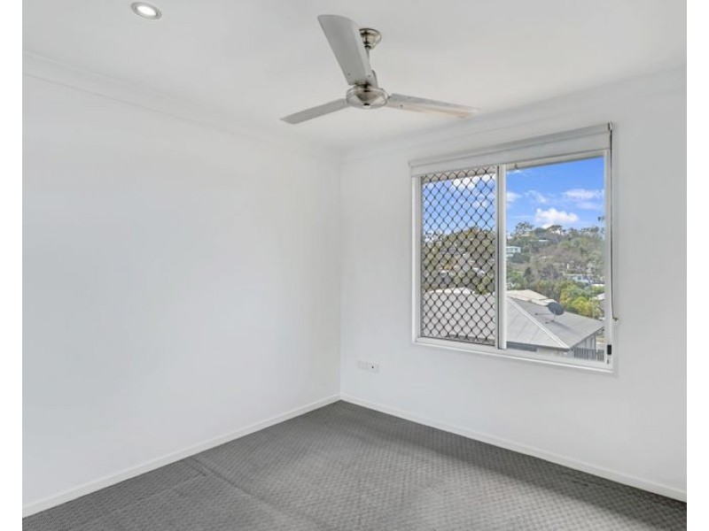 6 Eugenie Court, Glen Eden QLD 4680