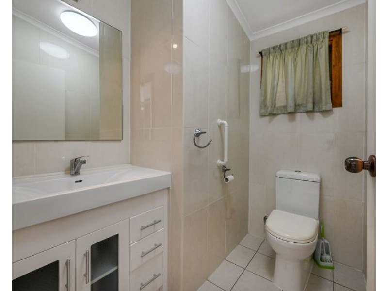 29 Higgins Street, West Gladstone QLD 4680
