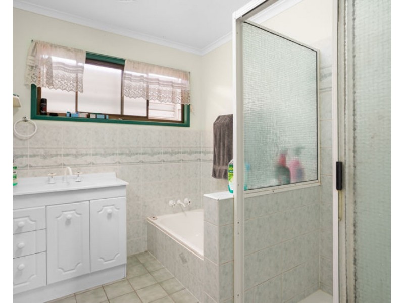 13 Finchley Street, Telina QLD 4680