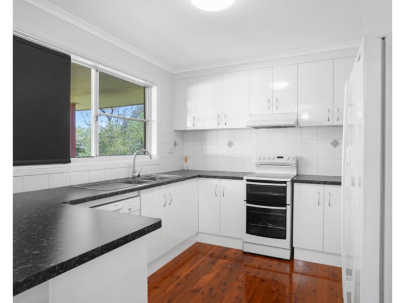 84 Penda Avenue, New Auckland QLD 4680