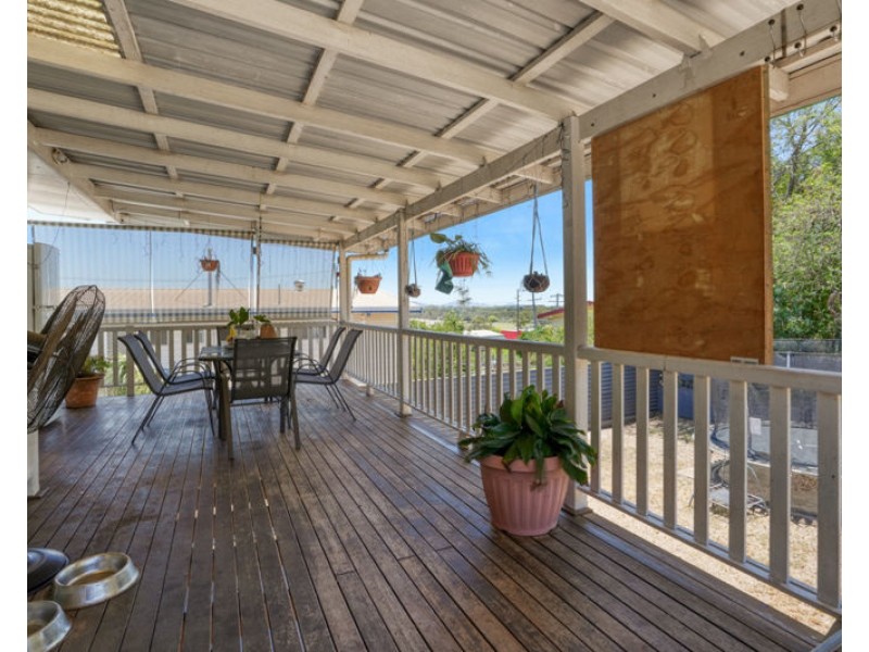 4 Allambee Close, West Gladstone QLD 4680