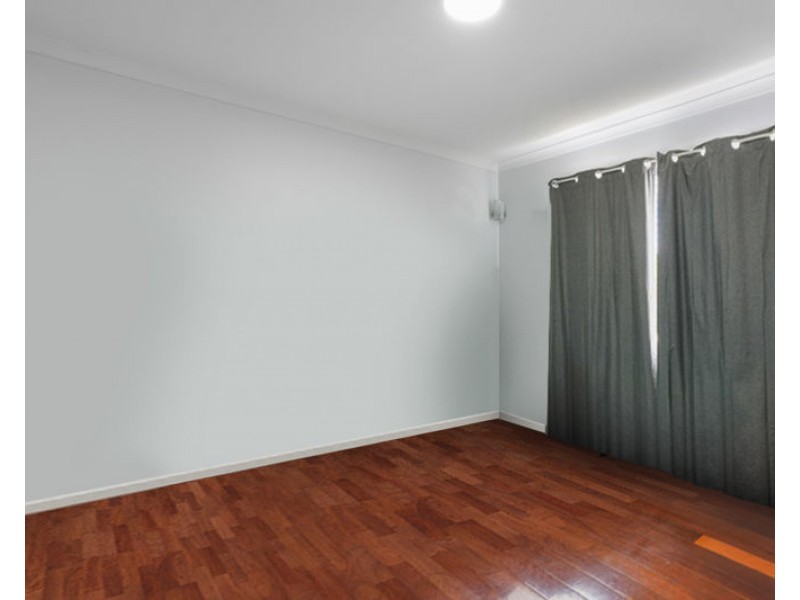 8 Aerodrome Road, Clinton QLD 4680