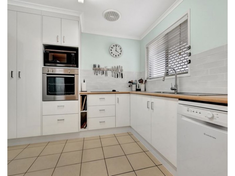 2 Watford Street, Telina QLD 4680