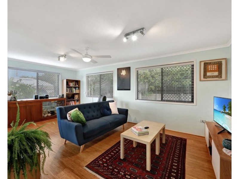 2 Watford Street, Telina QLD 4680