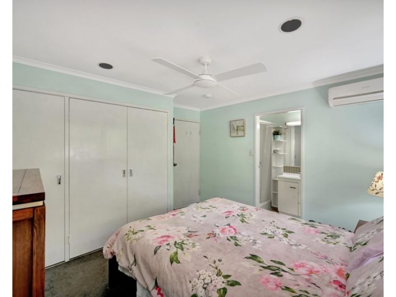 2 Watford Street, Telina QLD 4680