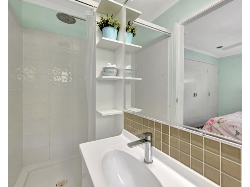 2 Watford Street, Telina QLD 4680