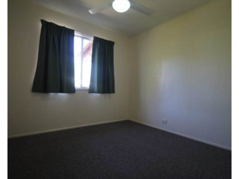 25 Grayson Street, West Gladstone QLD 4680