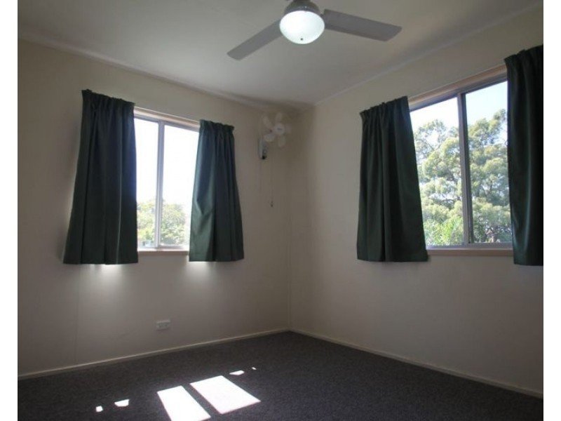 25 Grayson Street, West Gladstone QLD 4680