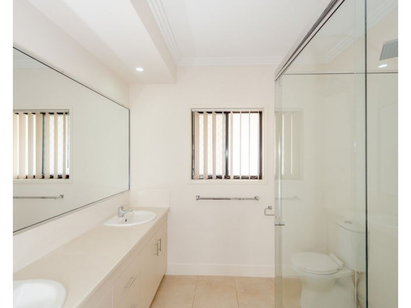 53 Koowin Drive, Kirkwood QLD 4680