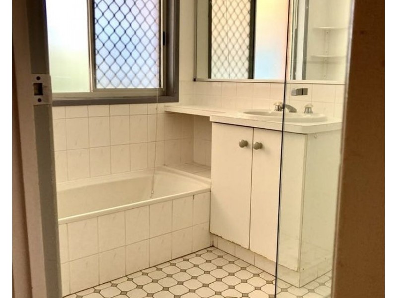 324 J Hickey Avenue, Clinton QLD 4680