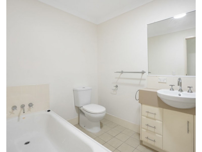 11/8A Wyndham Avenue, Boyne Island QLD 4680
