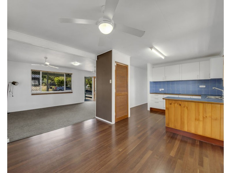 9 Ferguson Crescent, West Gladstone QLD 4680