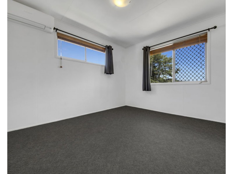 9 Ferguson Crescent, West Gladstone QLD 4680