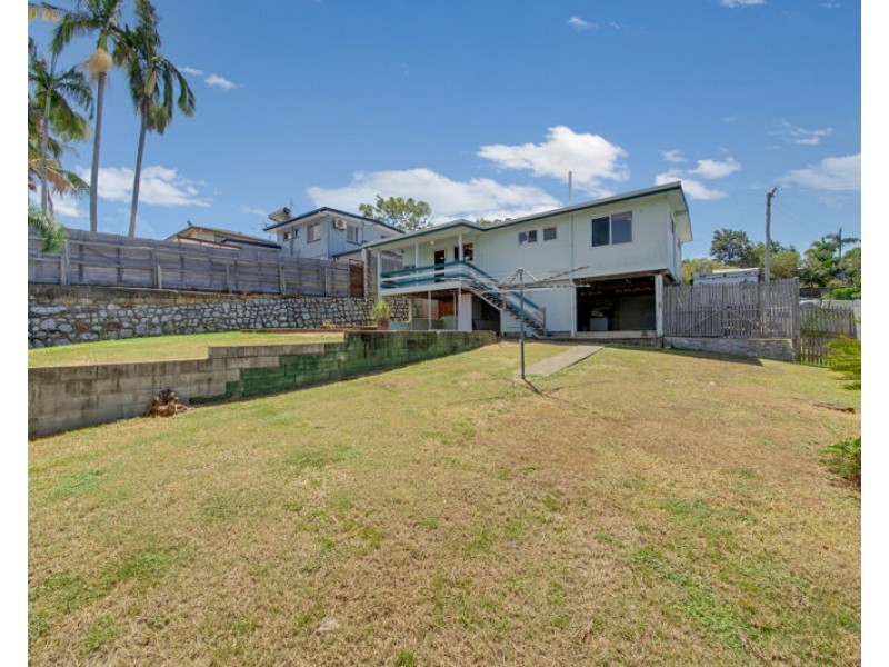 9 Ferguson Crescent, West Gladstone QLD 4680