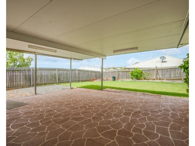 13 Stitt Close, Glen Eden QLD 4680