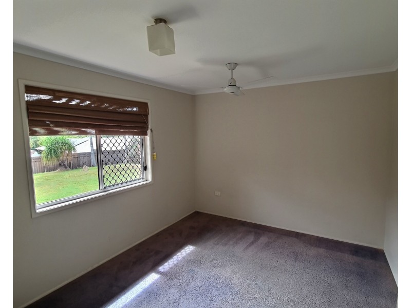 3 Fairbairn Place, Clinton QLD 4680