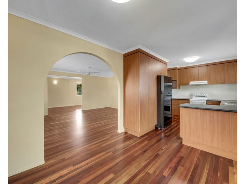 10 Satinay Street, New Auckland QLD 4680