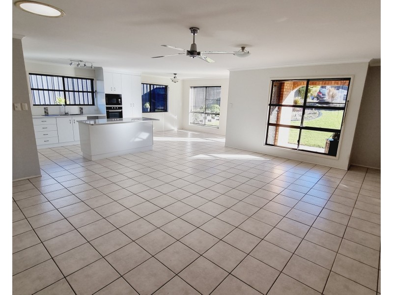 3 Eloise Court, Clinton QLD 4680