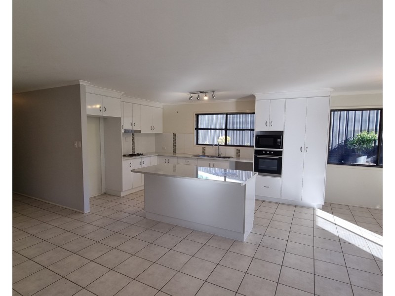 3 Eloise Court, Clinton QLD 4680