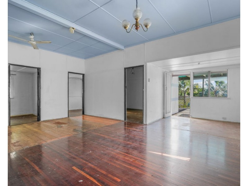 98 Glenlyon Street, Gladstone QLD 4680