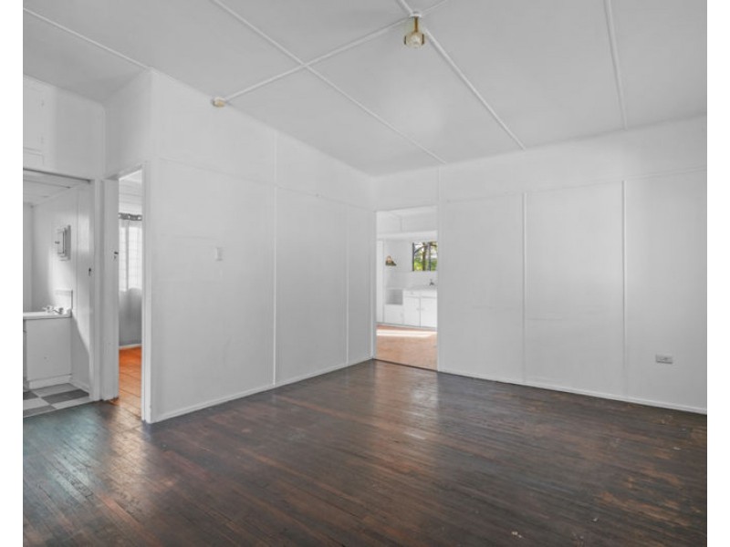 98 Glenlyon Street, Gladstone QLD 4680