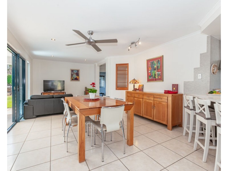 13 Leonie Court, New Auckland QLD 4680