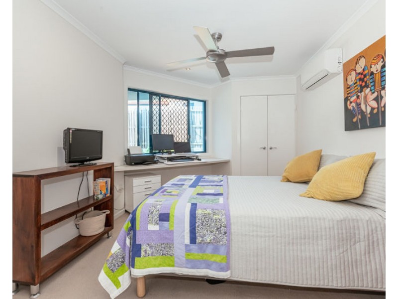 13 Leonie Court, New Auckland QLD 4680