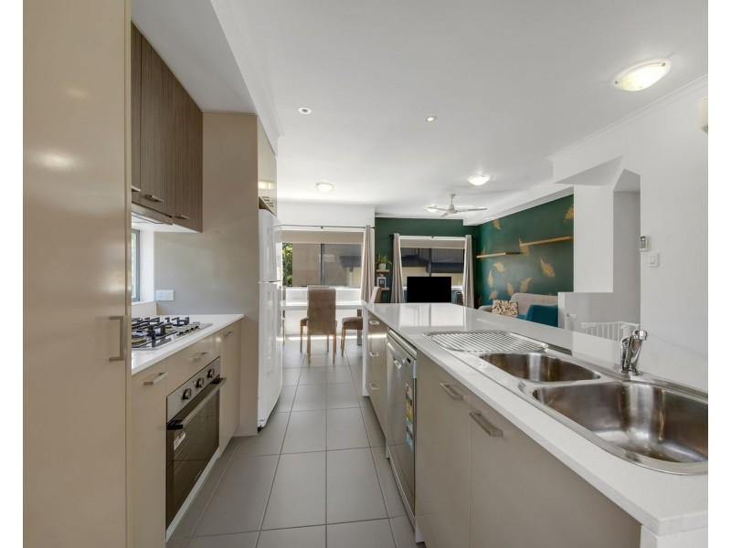 11/10-12 Flinders Street, West Gladstone QLD 4680