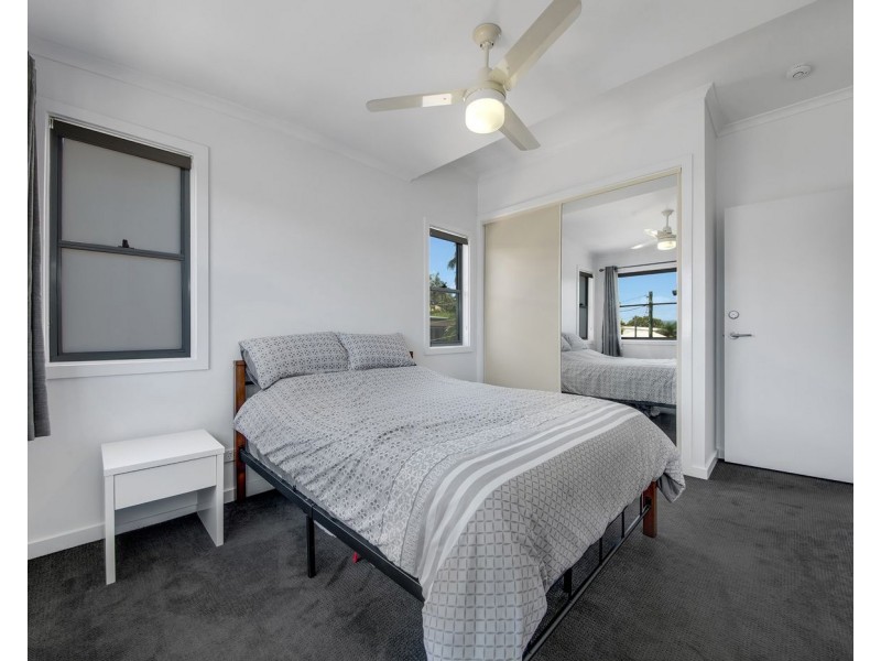 11/10-12 Flinders Street, West Gladstone QLD 4680