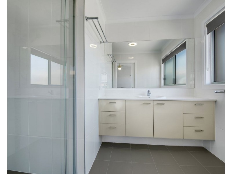 11/10-12 Flinders Street, West Gladstone QLD 4680