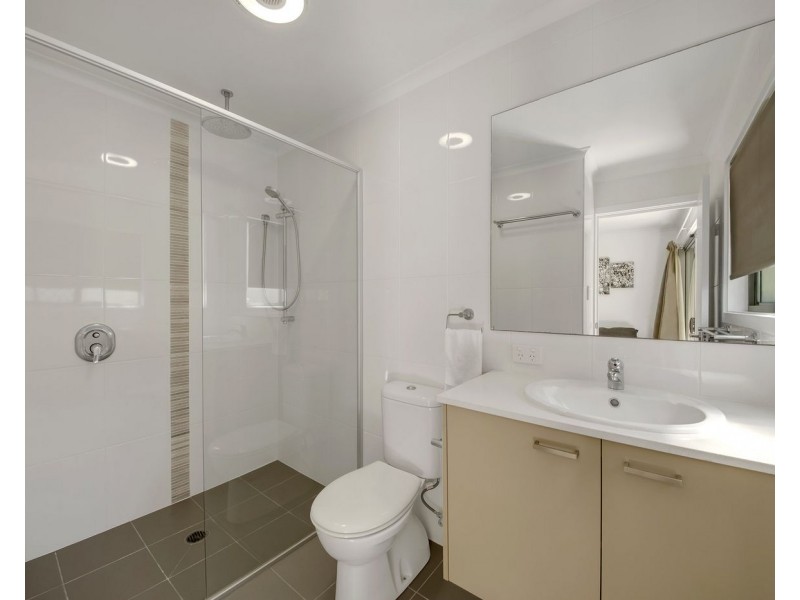 11/10-12 Flinders Street, West Gladstone QLD 4680