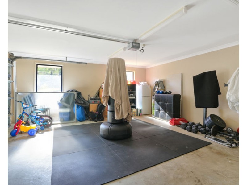 17 Julius Crescent, Clinton QLD 4680