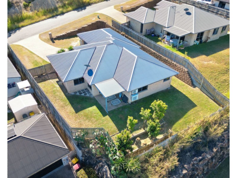 17 Julius Crescent, Clinton QLD 4680