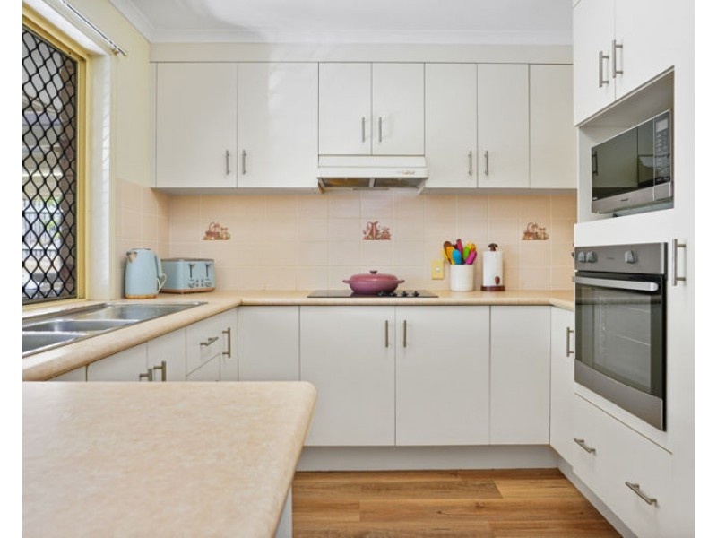 9 Buckingham Court, Telina QLD 4680