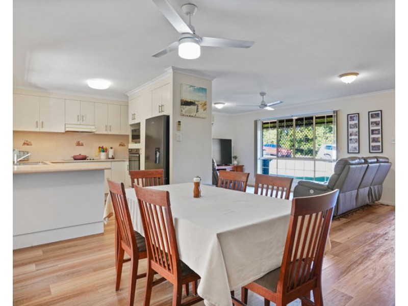 9 Buckingham Court, Telina QLD 4680