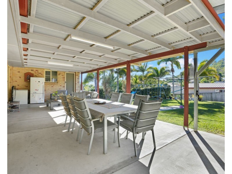 9 Buckingham Court, Telina QLD 4680