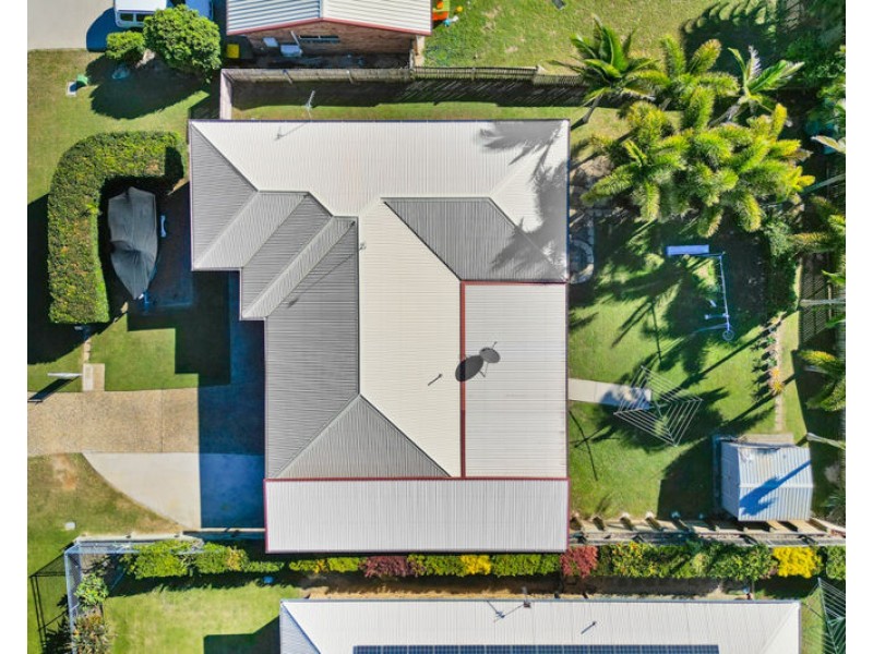 9 Buckingham Court, Telina QLD 4680
