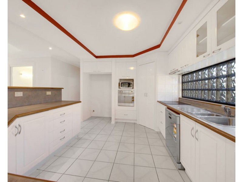 11 Somerset Close, Clinton QLD 4680