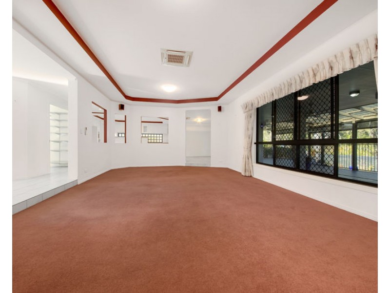 11 Somerset Close, Clinton QLD 4680
